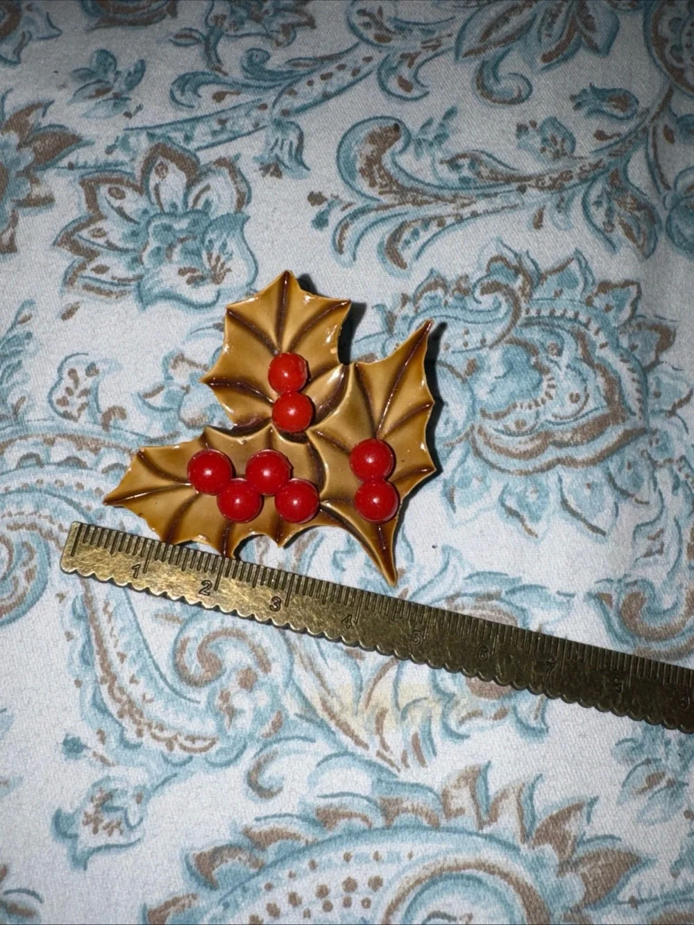Festive Holly Leaf Ornament Pin in Tan and Red